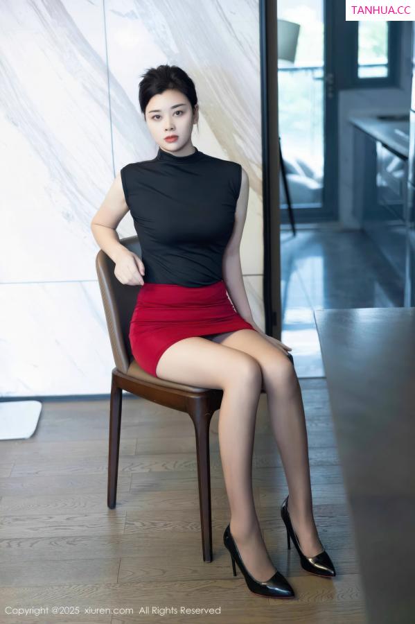   [XiuRen]高清写真图 2025.11.05 No.10948 徐清妍 魅惑黑丝第6张图片